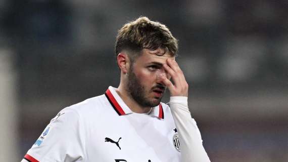 Servono i gol del 7. Il CorSport: "Allarme Milan. Digiuno Gimenez lungo un mese"