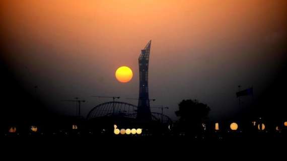 FOTO MN - Lo splendido tramonto di Doha pre arrivo del Milan