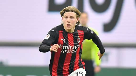 Milan, il saluto di Hauge: "Orgoglioso di aver giocato con la maglia rossonera. Ringrazio i tifosi"