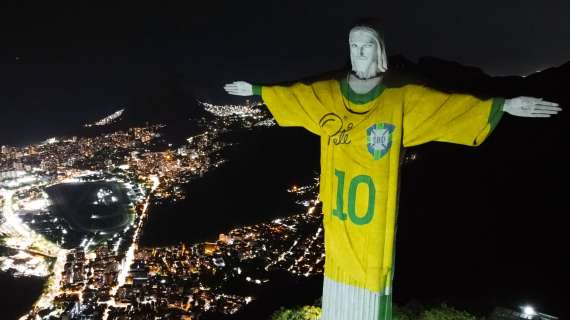 Il Brasile rende omaggio a Pelé a un anno dalla morte