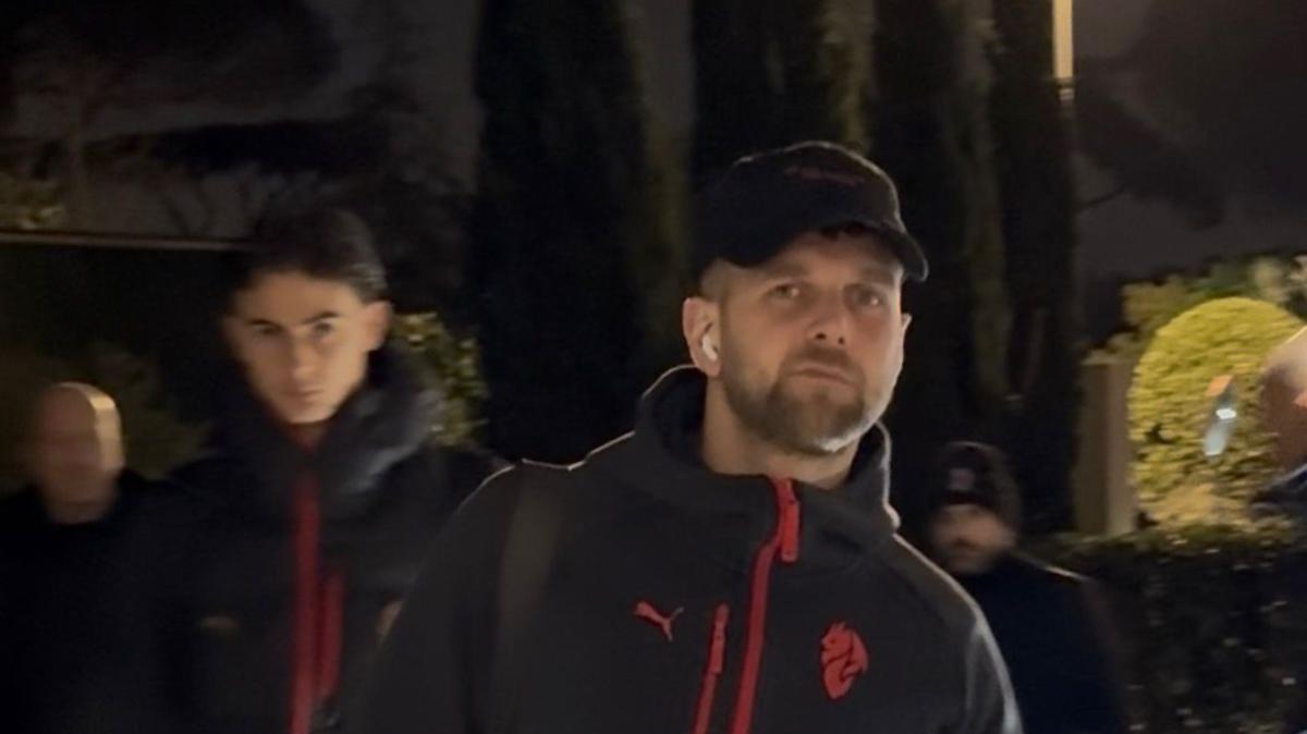 FOTO MN - Il Milan è appena arrivato in hotel a Roma