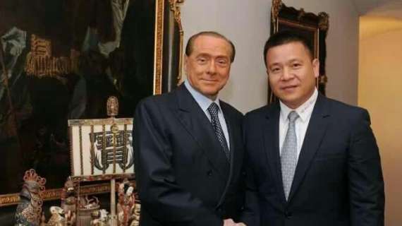 Berlusconi: "Smentisco totalmente le ultime notizie sulla cessione del Milan. La nuova proprietà in linea con le scadenze"