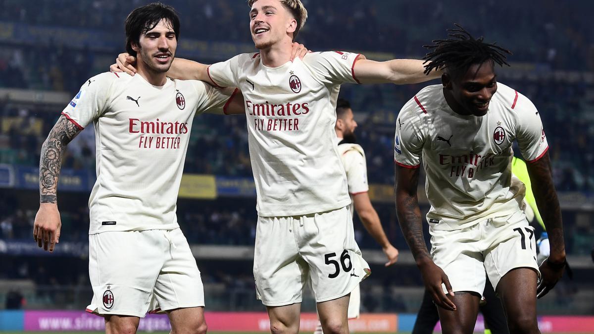 Retroscena squadra-Leao. Saelemaekers racconta: “Vedere Rafa passare un momento difficile così… La gente pensa che per noi è sempre facile. Noi siamo dietro lui”