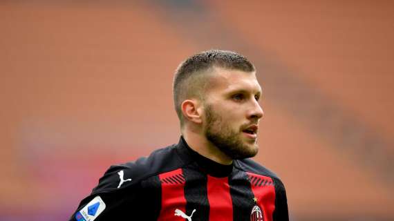 Torino-Milan 0-7, un sorridente Ante Rebic si porta a casa il pallone per la tripletta