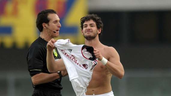 Pato non parla alle telecamere