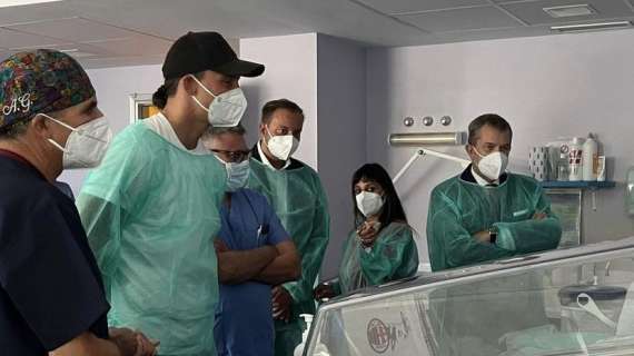 Milan, Ibrahimovic in visita al reparto di cardiochirurgia pediatrica del Policlinico San Donato