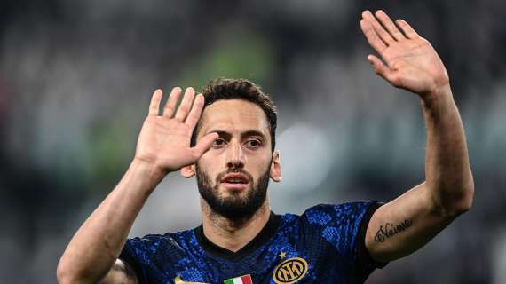 Calhanoglu: "L'Inter è casa mia, qui sto bene. La sconfitta col Milan la più dolorosa"