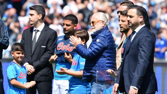 Napoli, nessuna trattativa con la squadra ma De Laurentiis ha promesso un premio Scudetto