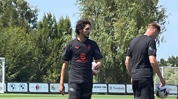 "Al lavoro durante la pausa": le foto della ripresa di oggi a Milanello