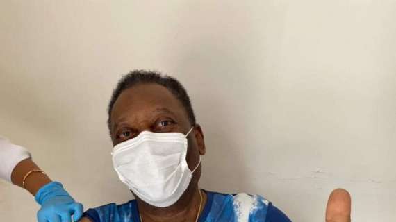 Pelé nuovo ricovero in ospedale: "Amici, è la routine"