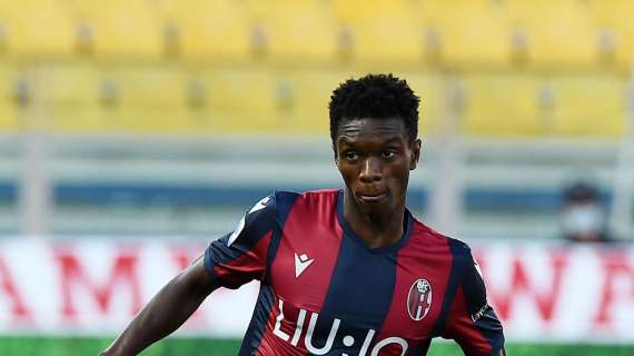 Bologna, seduta tattica in vista del Milan. Mbaye in gruppo