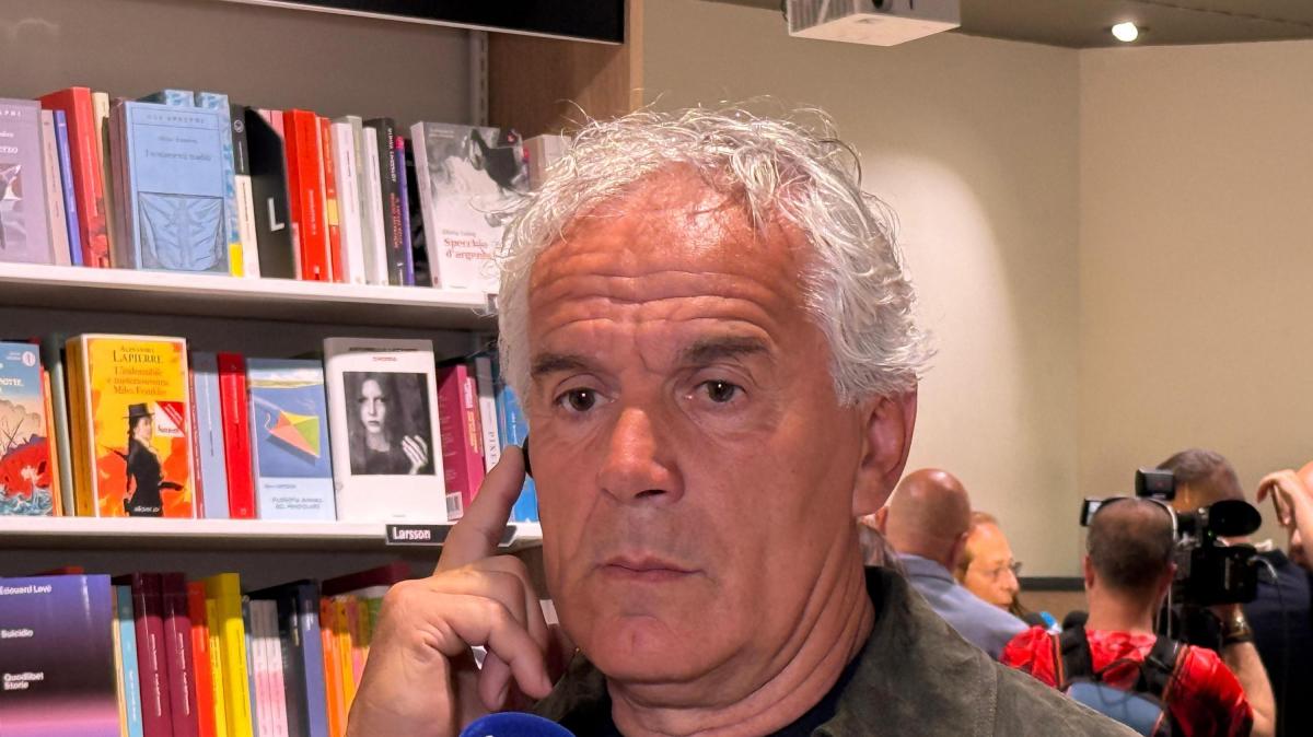 Donadoni deluso dal Milan: "Dopo la vittoria nel derby mi aspettavo che il Milan avrebbe tenuta viva un po' di più la corsa per il titolo"