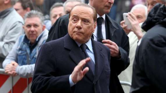 Tuttosport - Berlusconi: “Il Milan lo vendiamo perché vogliamo farlo più grande. I cinesi? Vorrebbero cacciarmi”