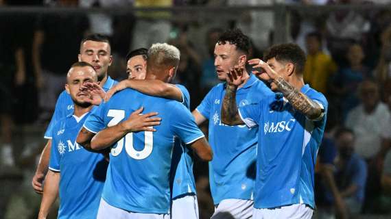 Il Napoli annichilisce il Palermo 5 a 0 e vola agli ottavi di finale di Coppa Italia