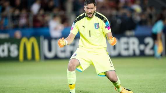 CorSera - Milan-Donnarumma, tutto fatto per il rinnovo: a Gigio 6 milioni all'anno, fissata una sola clausola da 70-80 mln. A breve la firma