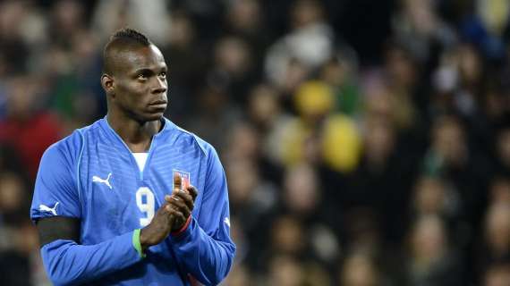 Balotelli, raggiunti i 10 gol con la maglia dell'Italia