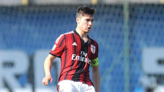Mastalli a MC: “Esordire con il Milan sarebbe un sogno, allenarmi in prima squadra è un’emozione unica”
