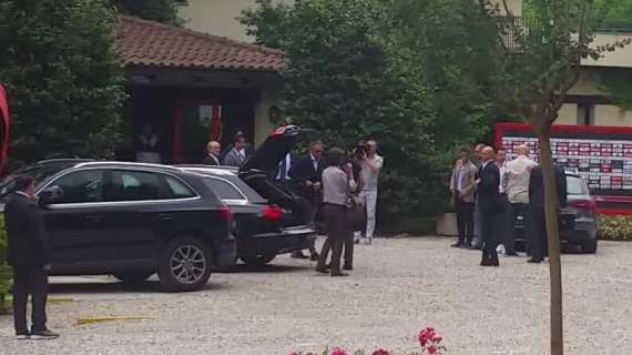 FOTO MN - L'arrivo di Mihajlovic a Milanello con Gandini, Maiorino e il proprio staff