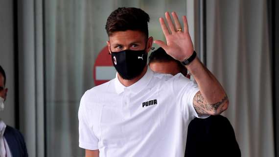 Tuttosport - Esperienza e gol, Giroud è pronto a prendersi il Milan: dividerà con Ibra il peso dell'attacco