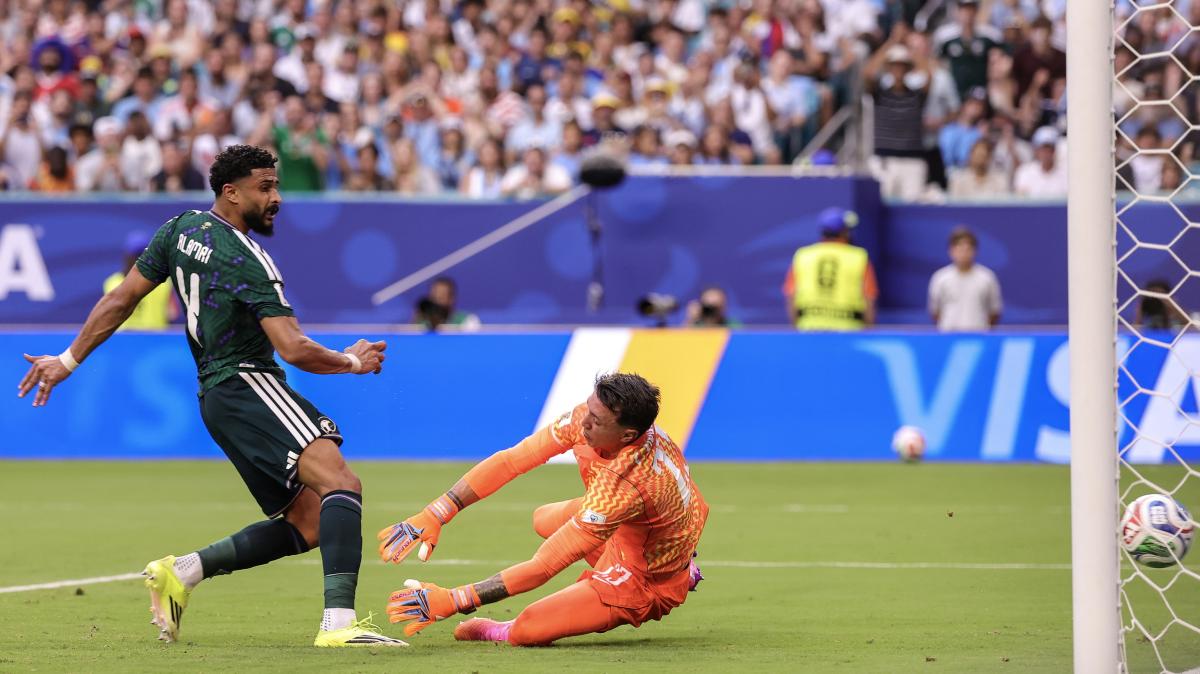 Impacciata, svogliata e colta di sorpresa: la prima di Bielsa ai Mondiali è molto deludente