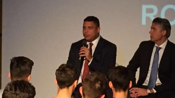 Ronaldo: "Bella lotta per lo scudetto tra Milan, Inter e Napoli"