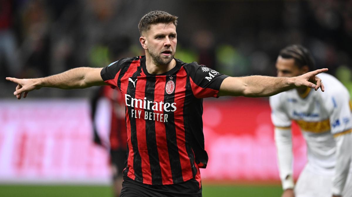 Fullkrug già pazzo di Milan: "Amo essere qua, amo indossare questa maglia e provo a dimostrarlo ai tifosi e ai miei compagni"