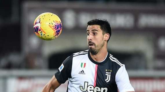 Juventus, si fermano Khedira e Alex Sandro. A rischio la sfida col Milan del 7 luglio