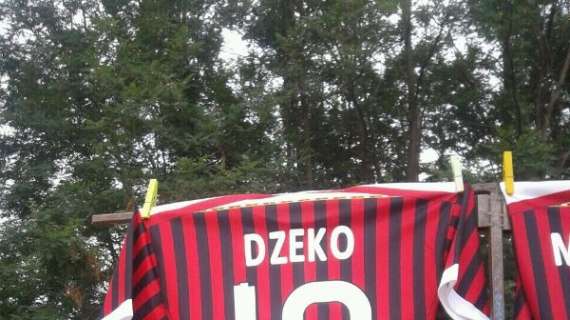 FOTO ESCLUSIVA MN - Già riassegnata la maglia numero 10 del Milan!