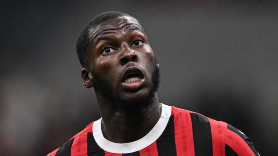 VIDEO - "Yunus, posso avere la tua maglia?". Musah fa felice un giovane tifoso rossonero