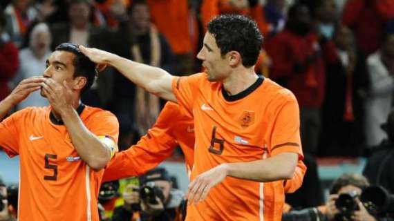 Van Bommel: "Non lascio la Nazionale, ma è il momento dei giovani"