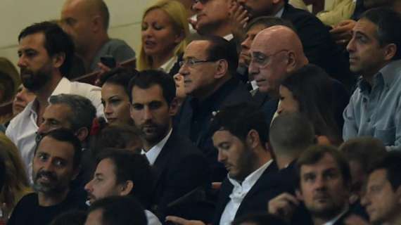 Tuttosport - Accordo Berlusconi-Mr.Pink per la cessione in tre anni del 75% del Milan: le ultime da Hong Kong