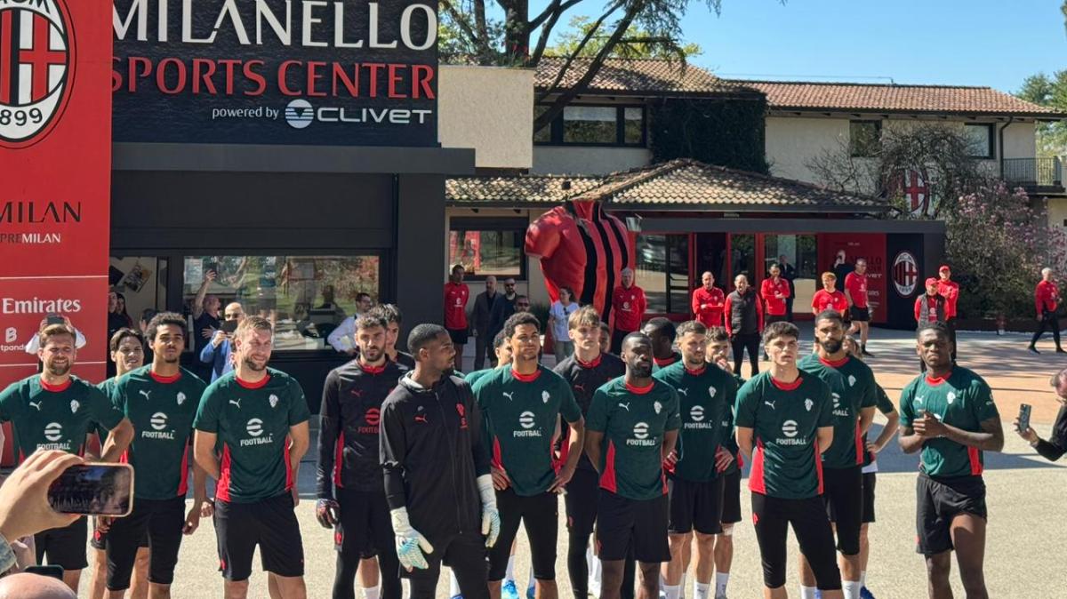 PHOTOGALLERY MN - Il sostegno dei tifosi e l'allenamento odierno in vista del Napoli: le immagini più belle della mattinata a Milanello