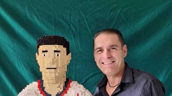 Un busto in Lego per gli auguri di compleanno a Gigi Riva