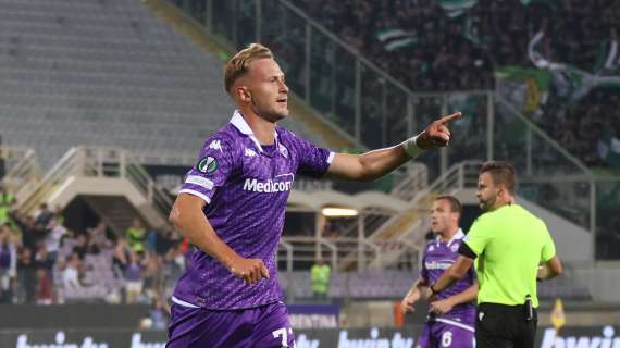 Conference League, Fiorentina in extremis: Ikone acciuffa il Ferencvaros al 93'