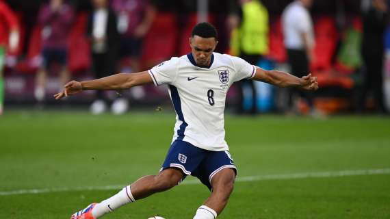 Pemier League, Alexander-Arnold annuncia l'addio al Liverpool