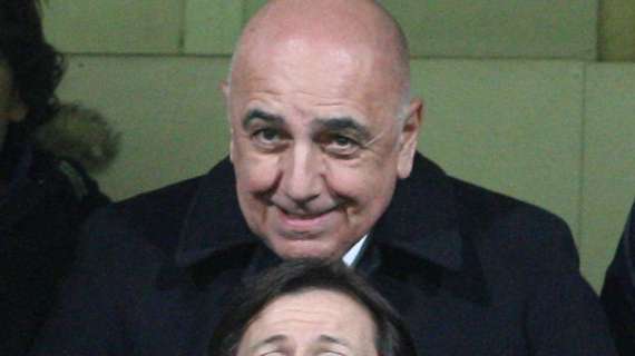 A Berlusconi l'applauso, a Galliani la standing ovation