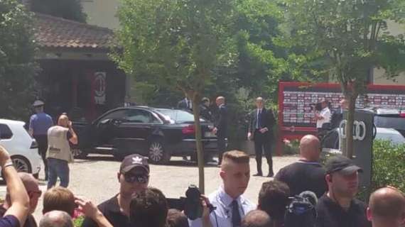 VIDEO MN - Guarda le immagini dell'arrivo di Berlusconi a Milanello