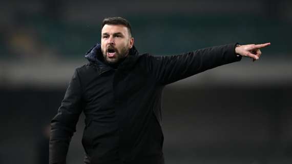 LIVE MN - Verona, Zanetti: "Perdite di tempo? Non so se il Milan l'abbia fatto apposta. So che avevano spesso molti giocatori a terra"