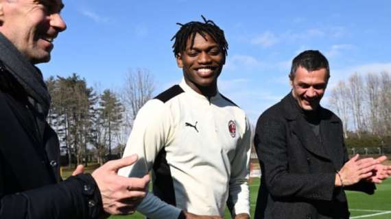 Leao fa 100 con il Milan, i complimenti di Giroud: "Bravo fratellino, ora ne arriveranno altre"