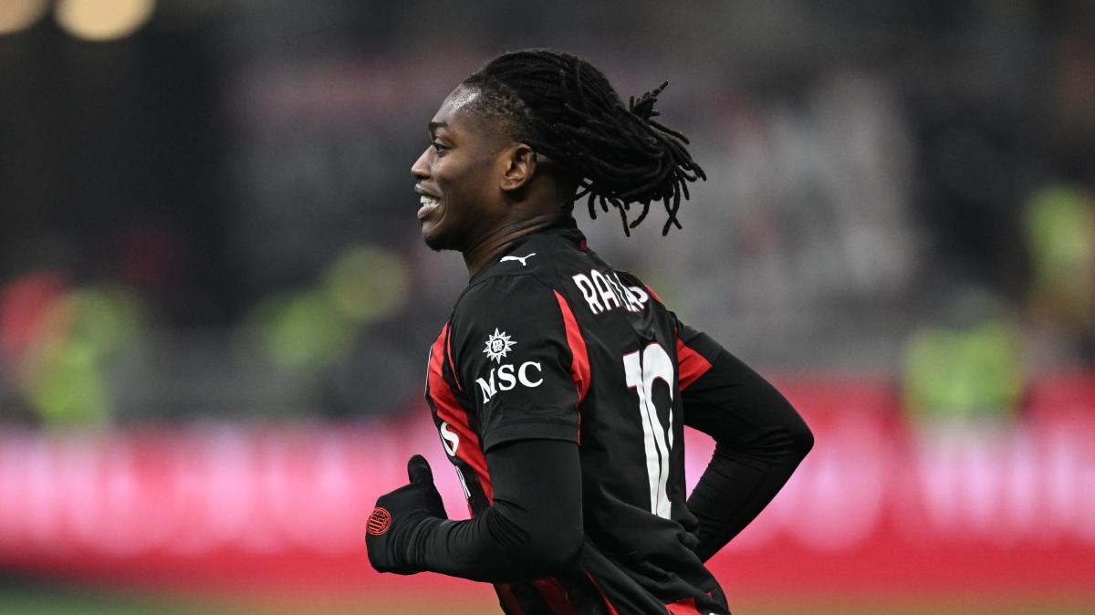 Allegri: "Leao più sereno così si dimentica delle cose che non c'entrano con le partite di calcio"