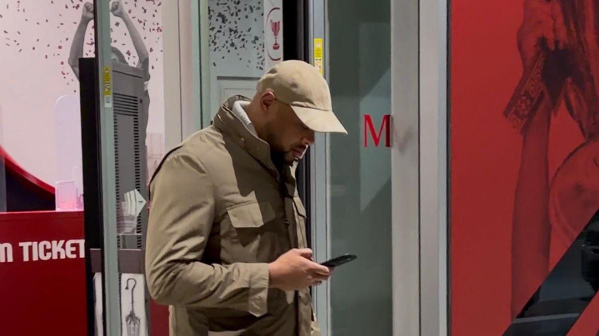 VIDEO MN - L'uscita dell'agente di Maignan da Casa Milan