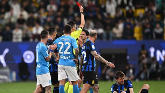 Supercoppa Italiana, l’Inter vince in superiorità numerica contro il Napoli: decide Lautaro