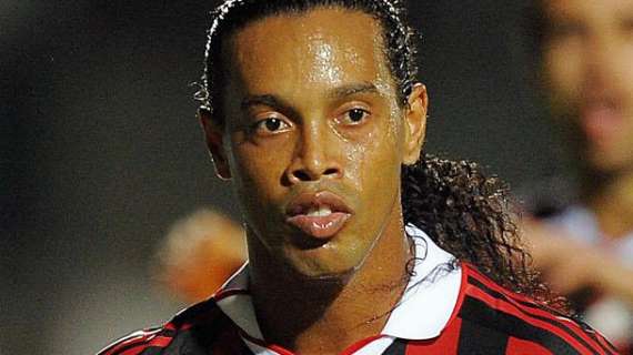 RONALDINHO SALVA LA PANCHINA DI LEO