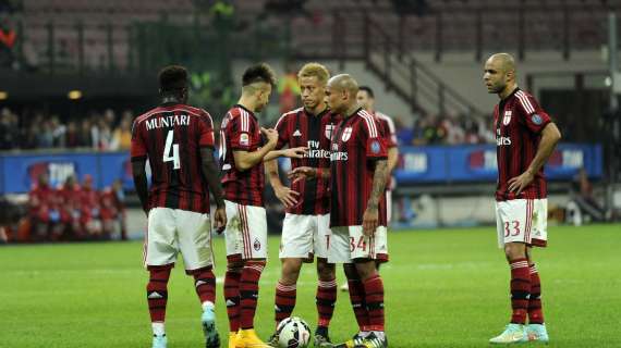 FOTO MN - Battibecco Honda-Menez in occasione della punizione del 2-0