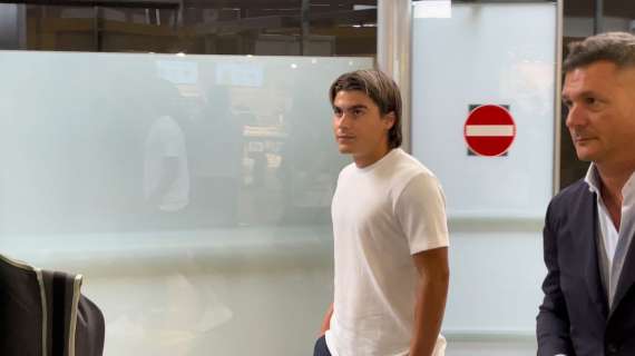 VIDEO MN – Romero atterrato a Milano, domani le visite mediche