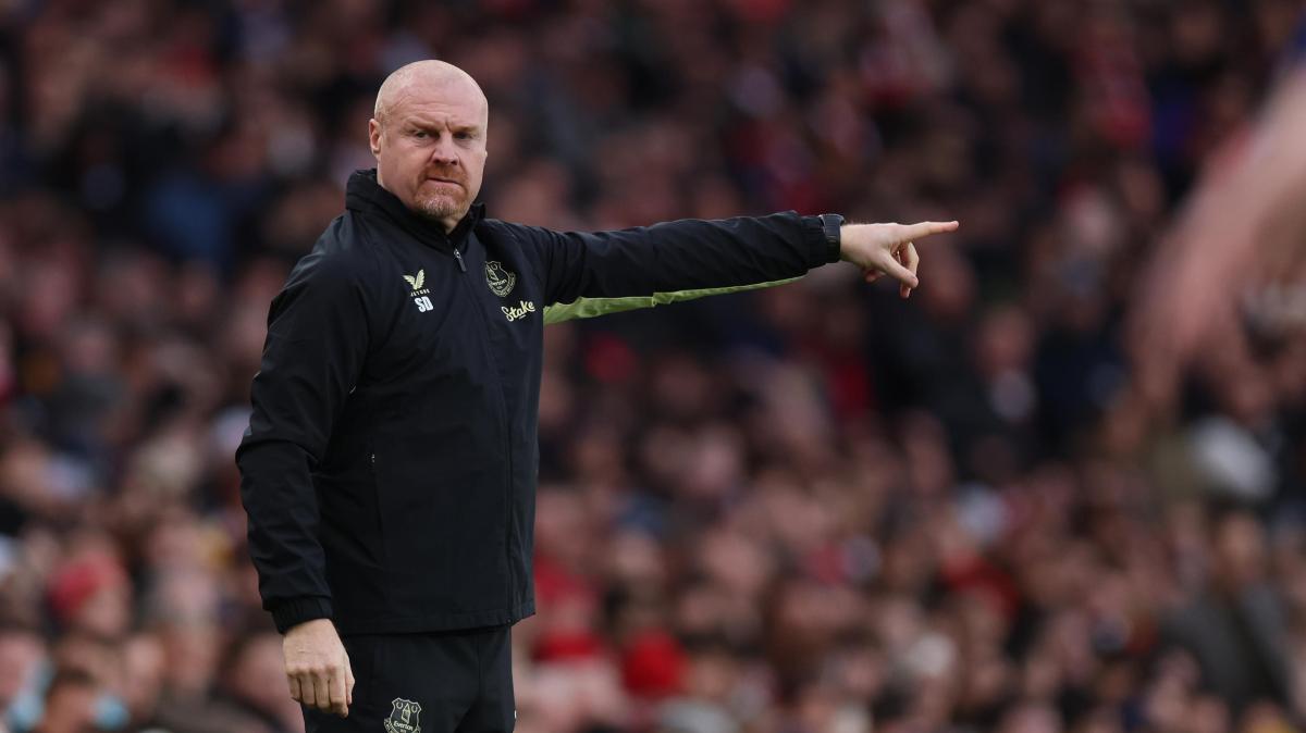 Dyche nuovo tecnico del Nottingham Forest. Si era parlato anche di Mancini