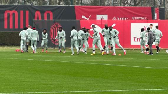 VIDEO MN - Milan, al via la rifinitura prima della Feyenoord: ancora out Loftus-Cheek