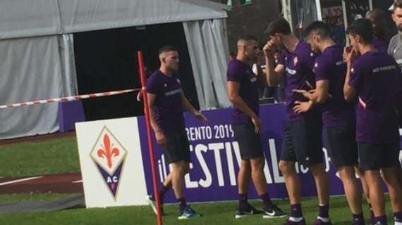 TMW - Fiorentina, Veretout contestato in ritiro: "Buffone", "Che c... sei venuto a fare?"