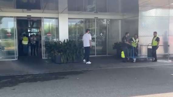 MN - Ibrahimovic in partenza dall'areoporto di Linate