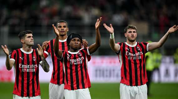 MN - La squadra sotto la Curva Sud a fine partita. Il coro: “Vogliamo 11 leoni” per la finale di Coppa Italia